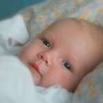 tips-memilih-baju-bayi-perempuan