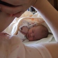 Manfaat-Imunisasi-Tifoid-untuk-Bayi