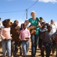 manfaat-menyanyi-bagi-balita