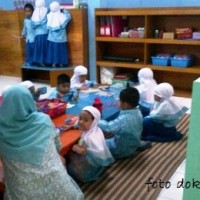 Tips Agar Mudah Beradaptasi Di Sekolah Baru Untuk Anak Usia 5 - 12 tahun